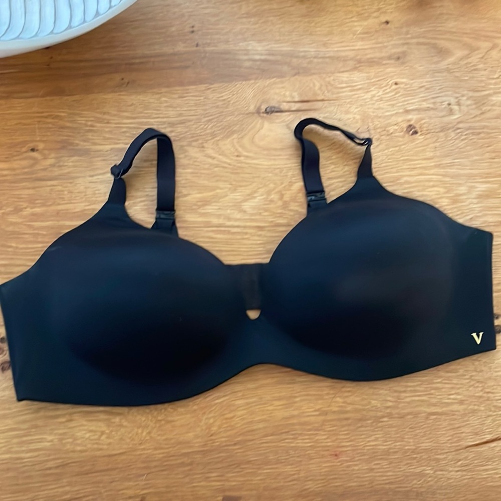 NWOT Black Victoria’s Secret Lined Demi Semi Bra